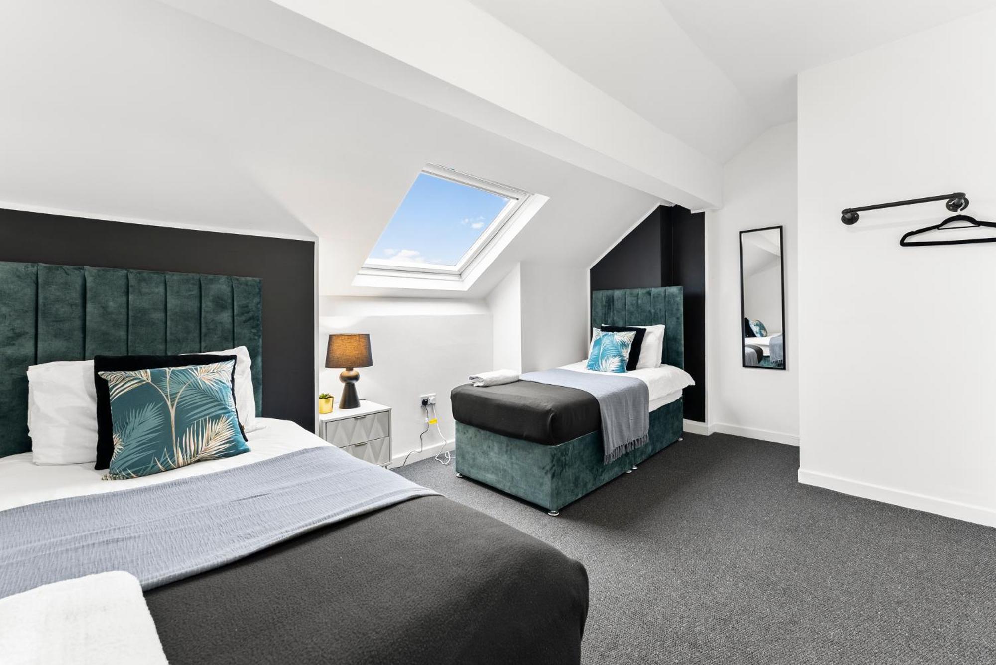 20 Percent Off! Stylish Sheffield Abode Sleeps 12 Apartment Exterior photo